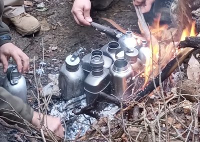 Sistema portatile per scaldare acqua o cibo